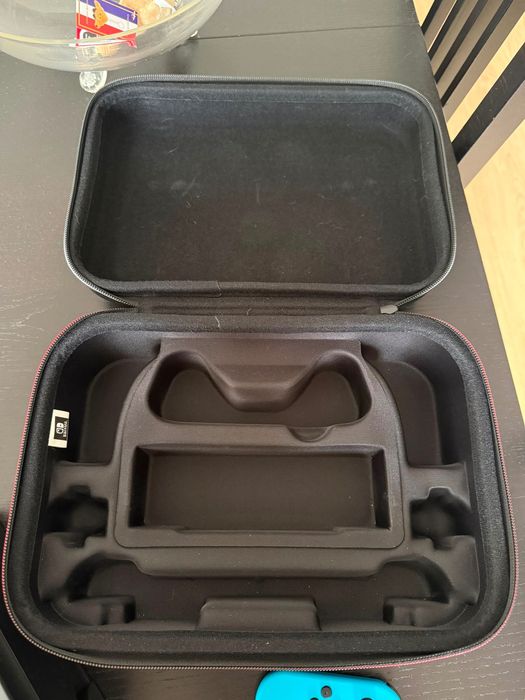 Nintendo Switch OLED + Acessórios + Mala de Transporte + 2 jogos