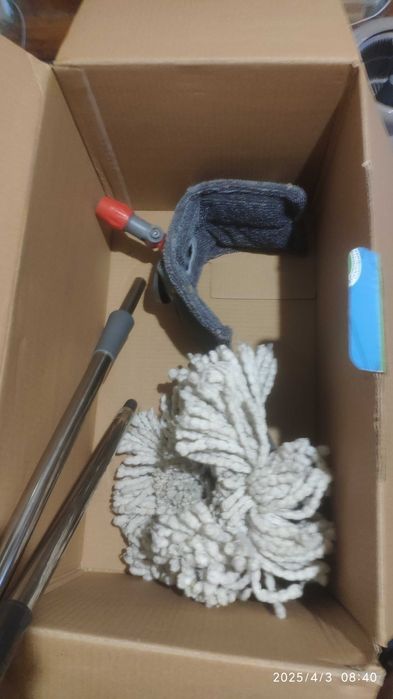 швабра Гривна Петровна с автоматическим отжимом и системой полоскания