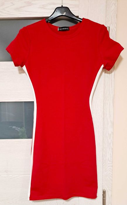 Śliczna sportowa sukienka na lato