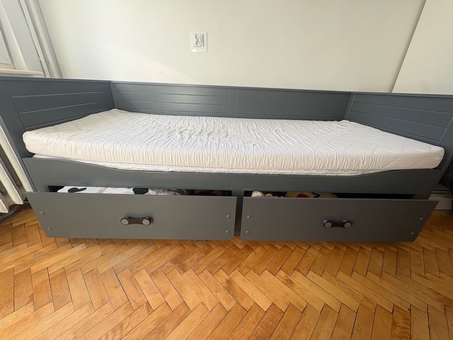 Młodzieżowe łóżko dwuosobowe