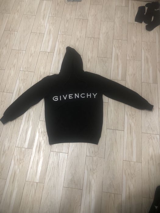 Кофта givenchy размер L
