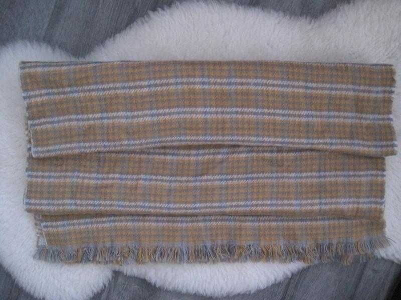 Шарфи теплі різні