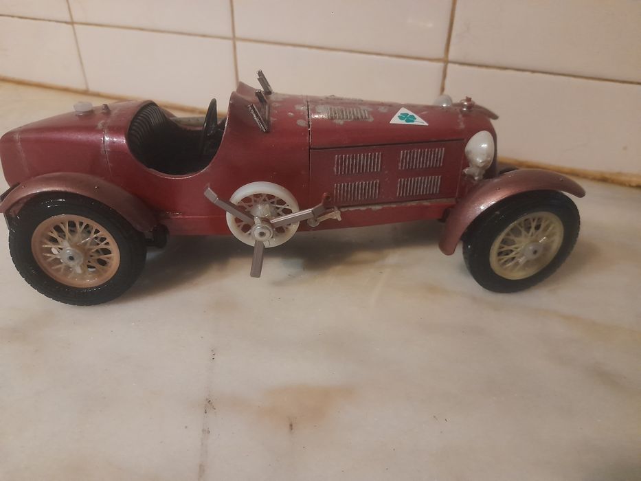 Miniatura Escala 1:18 Alfa Romeo 2300 Monza 1934