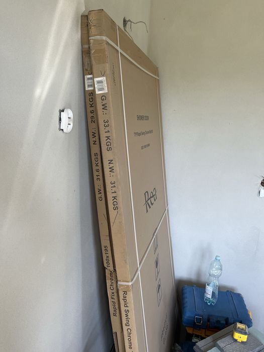 Nowa kabina prysznicowa Rea Rapid Swing Chrom 100cmx100cm