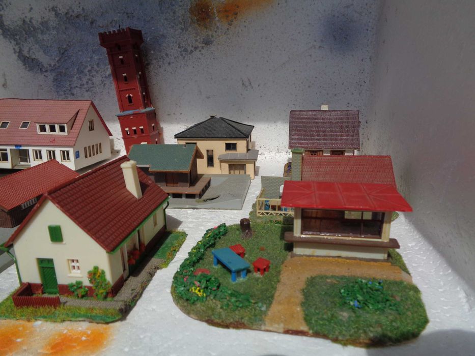 1:160 Lote de 12 construções diversas para pista comboio