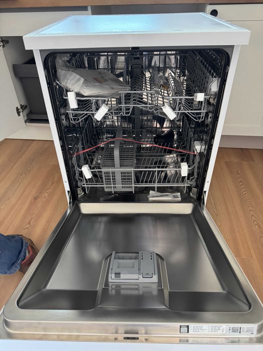 Máquina de Lavar Loiça Indesit nova