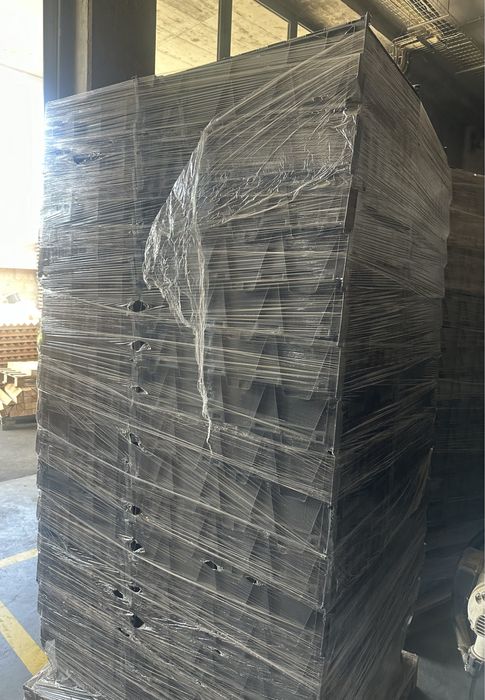 Caixa plástica com tampa