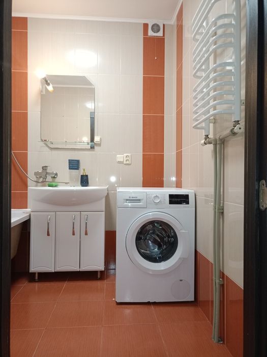 Продам 2 км квартиру, в.Стуса ,можливі Держпрограми