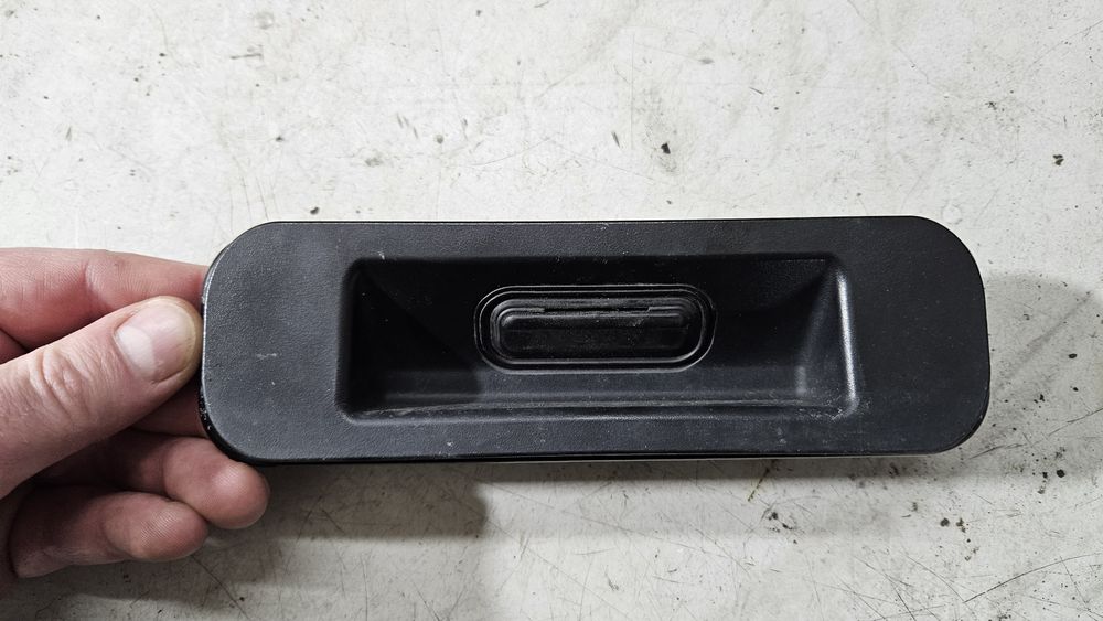 Klamka przycisk mikrostyk stycznik klapy opel astra j kombi zafira c