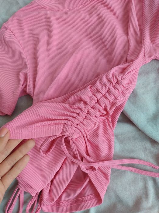 Top koszulka krótki rękaw bluzka róż barbie ze ściągaczem kokardy koka