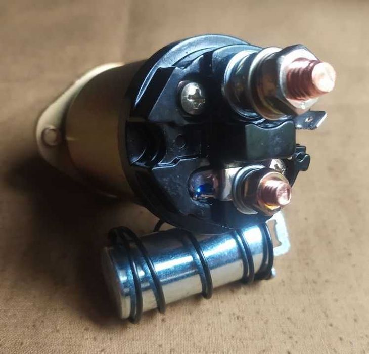 Продам или поменяю втягивающее реле стартера дв-ля ЗМЗ-402-406 ГАЗ.