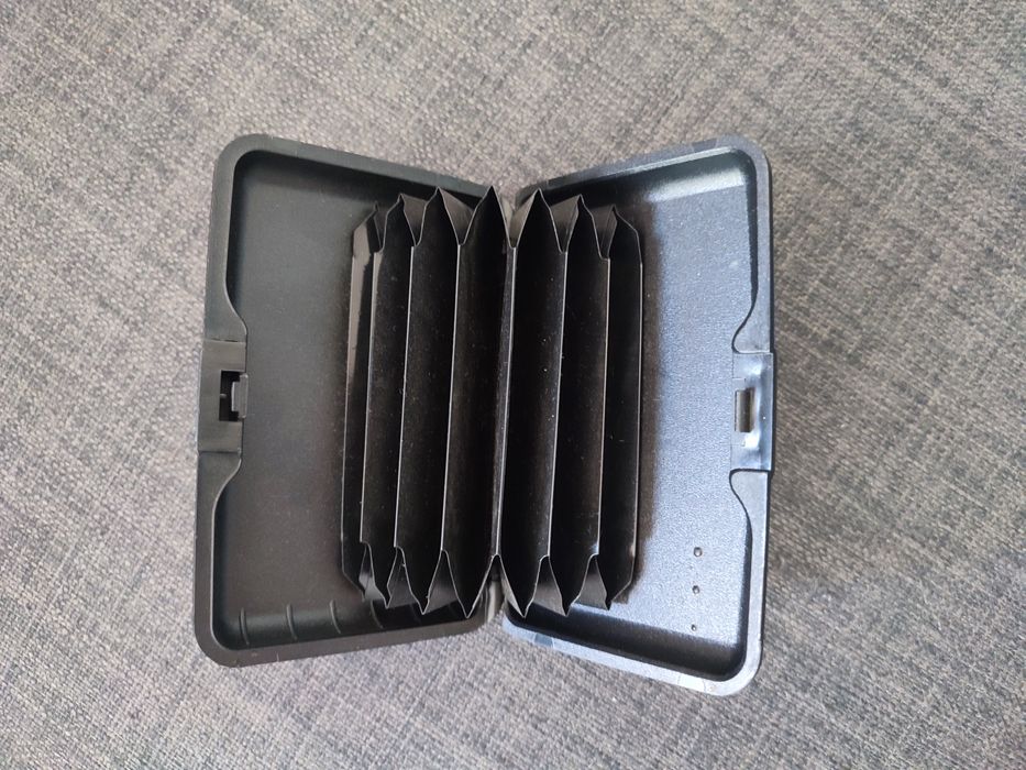 Etui aluminiowe na karty dokumenty