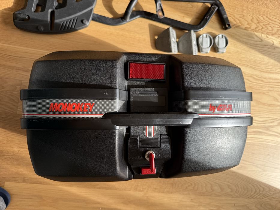 Top Case e suporte Givi Monokey 45L- Super Tenere 750/ Africa Twin 750