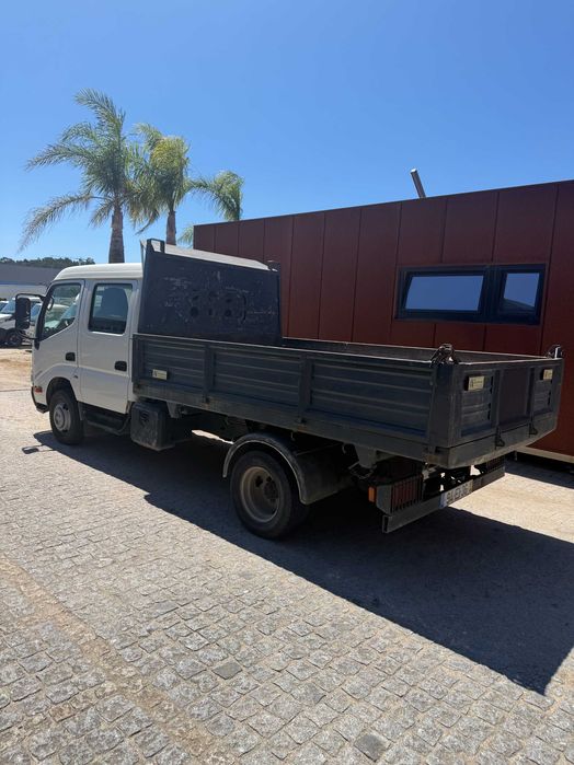 Toyota dyna cabine dupla tribasculante 3.0cc