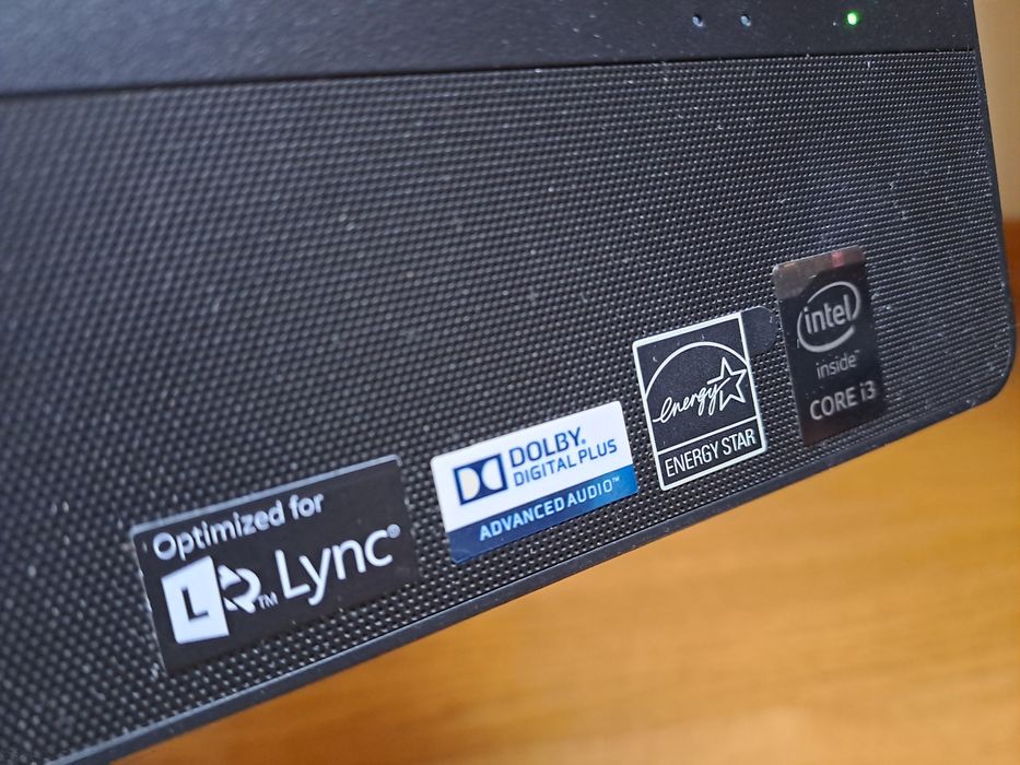 Lenovo ThinkCentre All-in-one i3 12 GB  RAM 500 GB Windows 10 pro