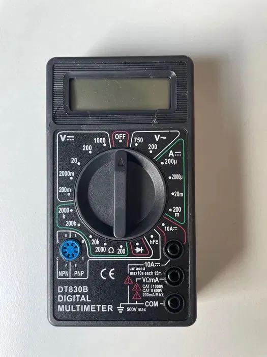 Multimetr DT830B