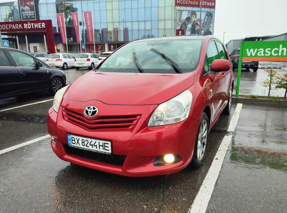 Toyota Verso 2.2 л. 7 місць