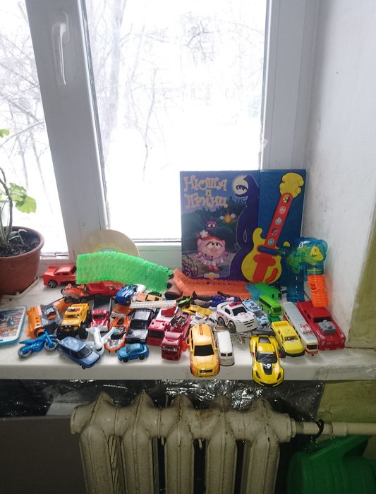 Продам игрушки разные