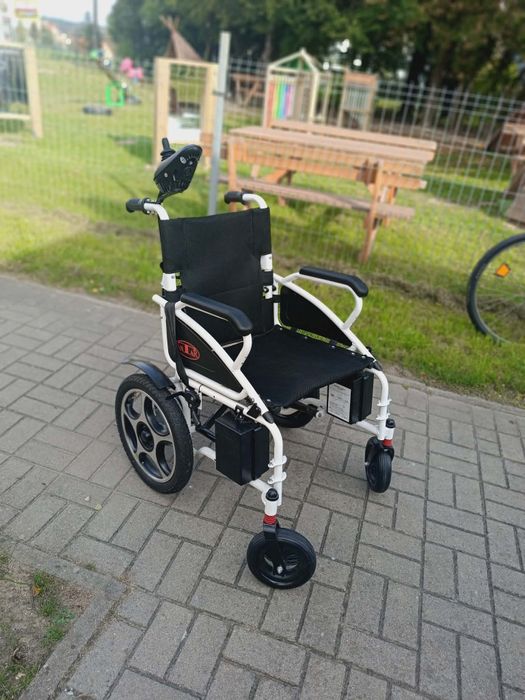 Wózek inwalidzki elektryczny