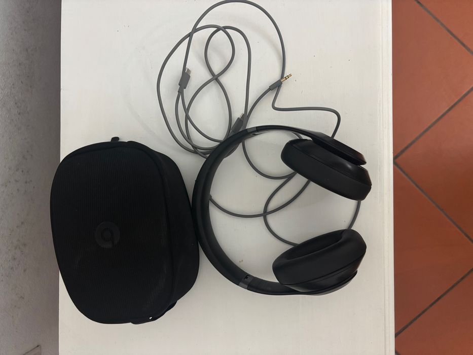 Headphones Beats Solo Pretos + Bolsa Original