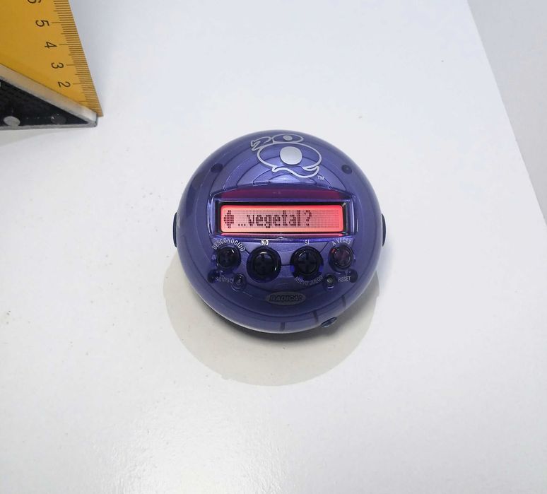 Radica 20Q, Vintage AI Game (Versão Espanhola)