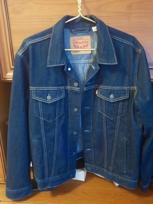 Продам джинсовый пиджак Levi's
