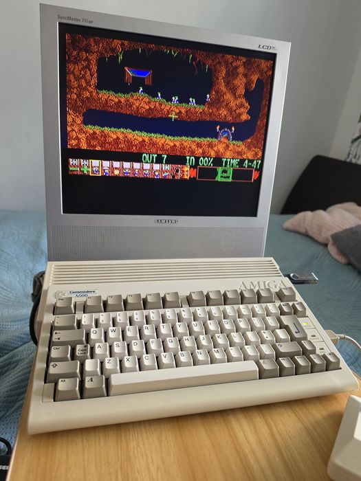 Amiga 600 - piękny zestaw dla kolekcjonera