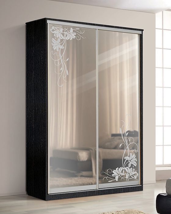 Шкаф купе с зеркалом