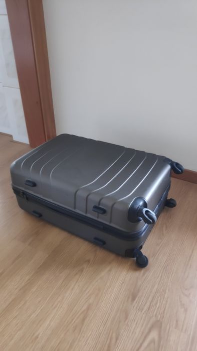 Mala viagem rija Misako