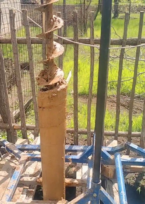 Буріння свердловин, бурение скважин, біометричний пошук води
