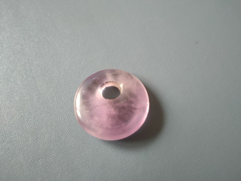 Wisior, donat z ametystu