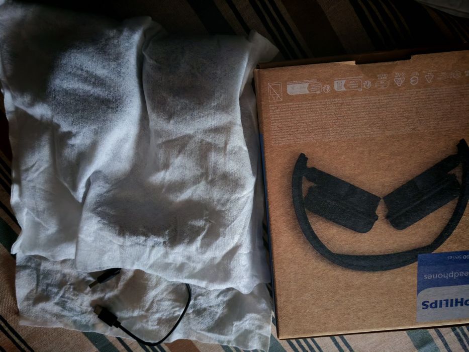 Vendo fones usado um pouco mais de uso e uso de acessórios de origem e