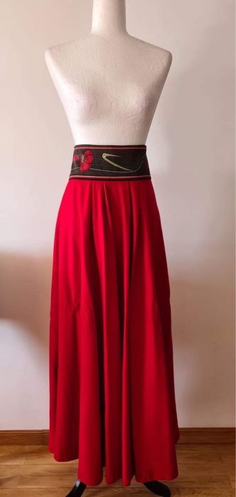 Magnifica saia comprida de lã tradicional russa