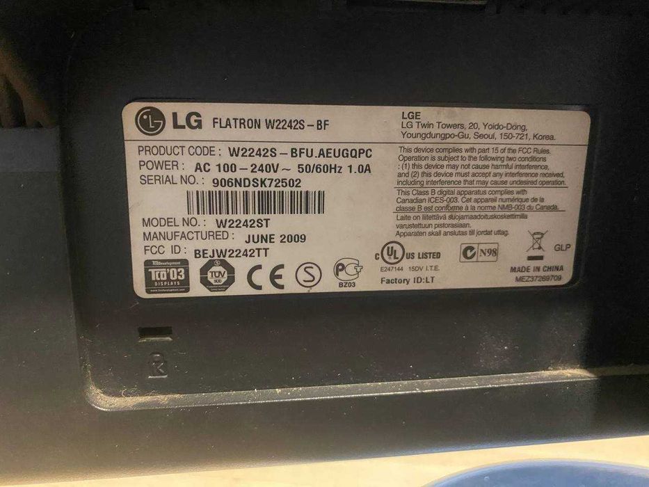 Монитор LG W2242s