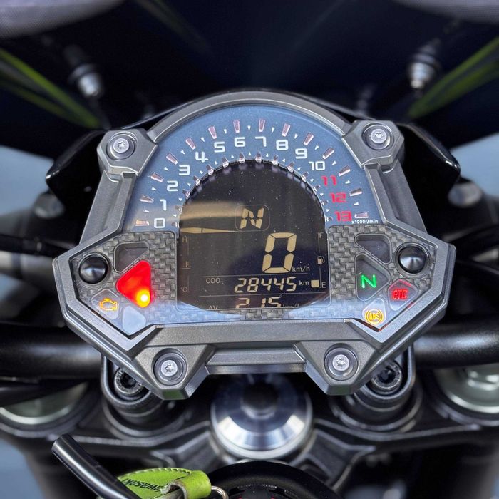 Продам мотоцикл Kawasaki Z900 (5997)