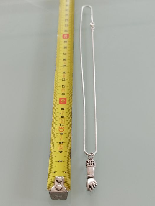 Lindo collar em prata