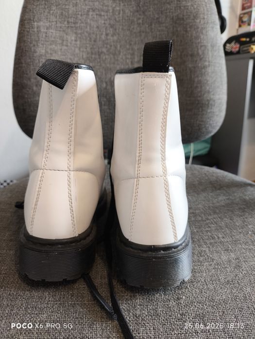 Trapery białe dziewczęce rozmiar 36