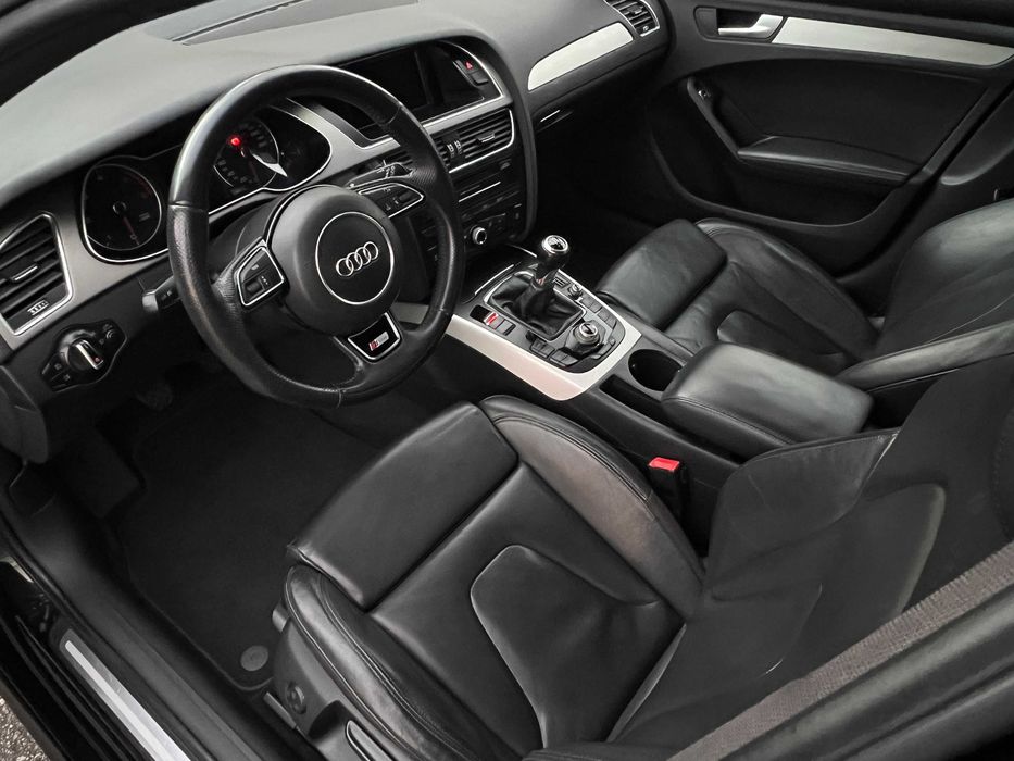Audi A4 Avant 2.0TDI 177CV Full S-Line (Interior/Exterior)