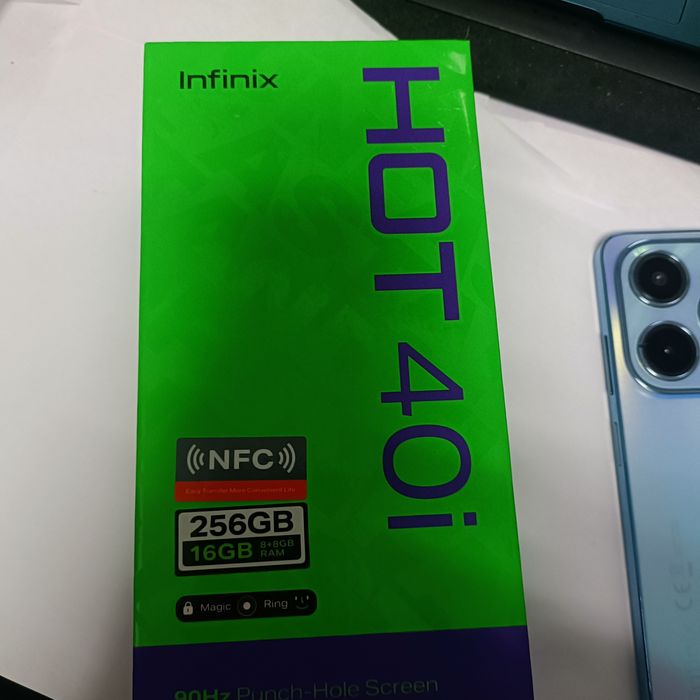Telefon Infinix HOT 40i 8GB / 256 GB