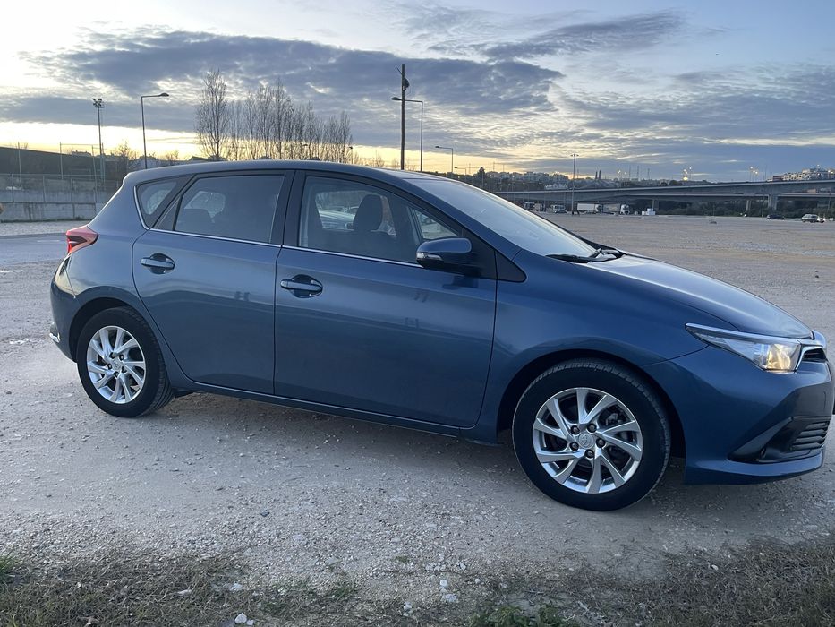Toyota Auris 1.8 Hybrid Lounge 2016 | 60.000km