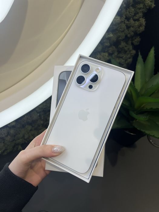 IPhone 16 Pro Max 256 White esim / Айфон 16 про макс 256