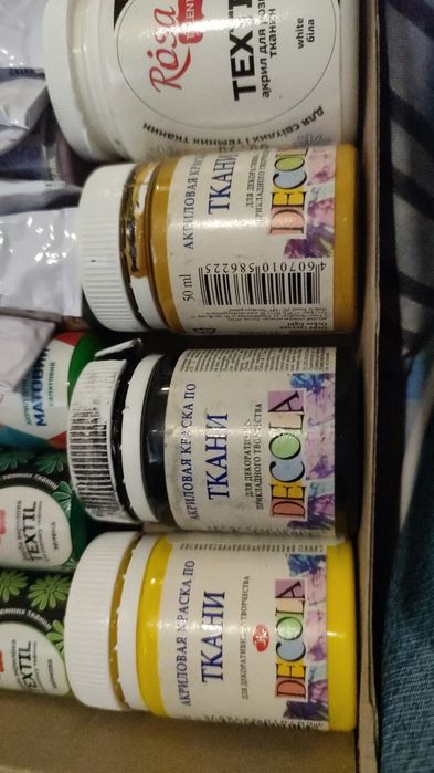 Краски по ткани и одежде акрил и глянец