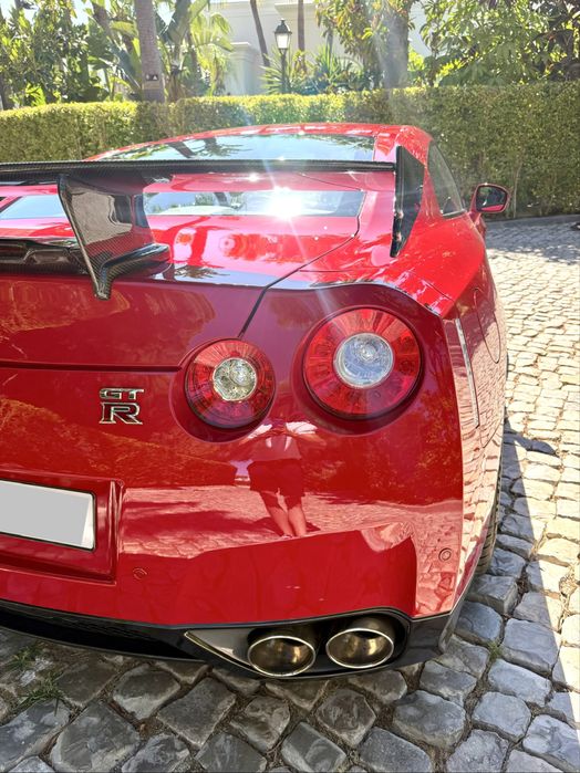 Nissan GTR R35 Black Edition