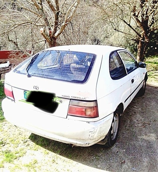 Toyota Corolla com óptimo motor