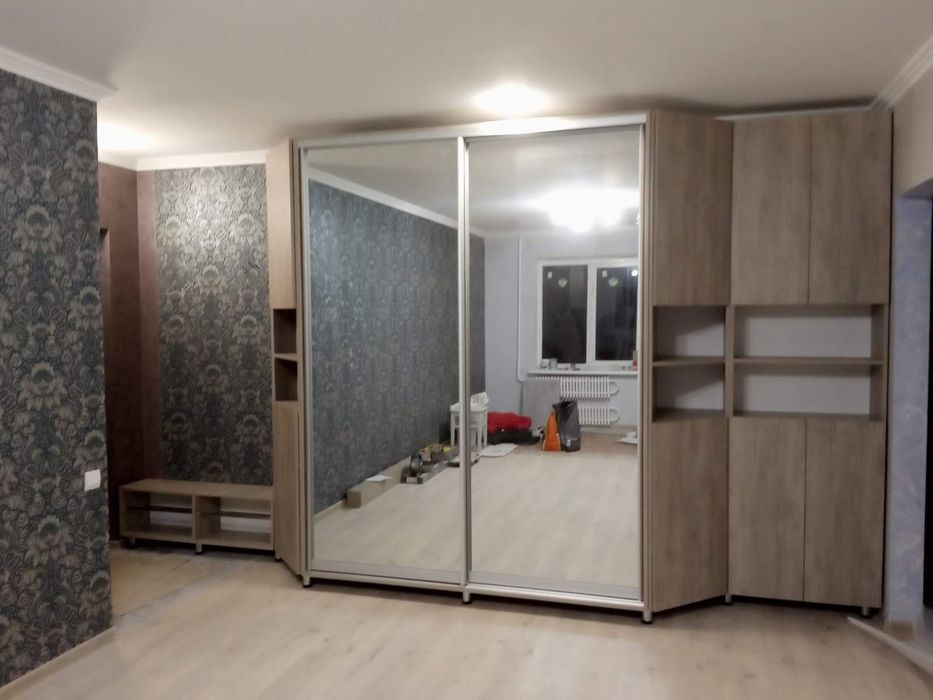 Лазурний. Сдам 4-х кв з біговою доріжкою. 16000 грн