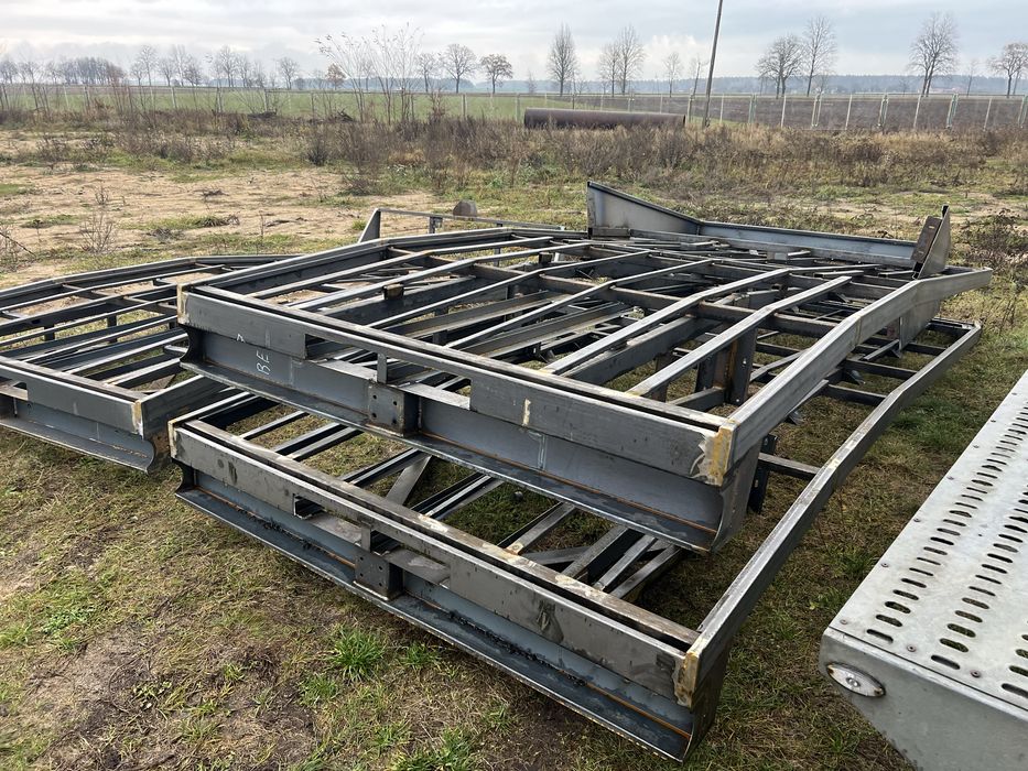 Zabudowa  Najazd auto-laweta stal