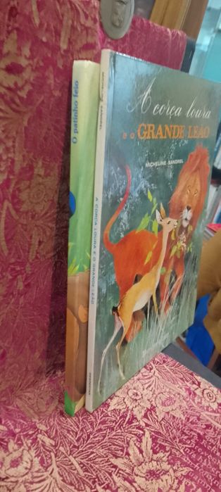 O Patinho Feio / A Corça Loura e o Grande Leão 2 Livros