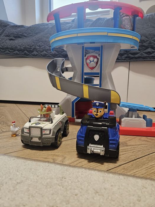 Baza psi patrol z 2 samochodami