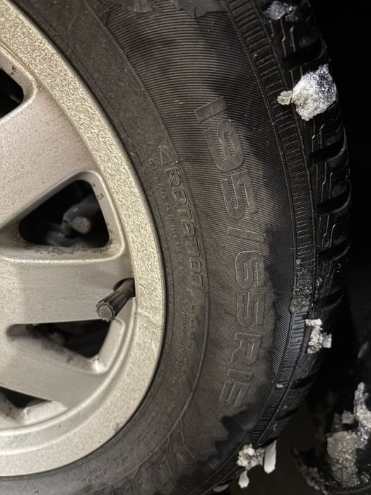 Felgi z oponami wielosezonowymi