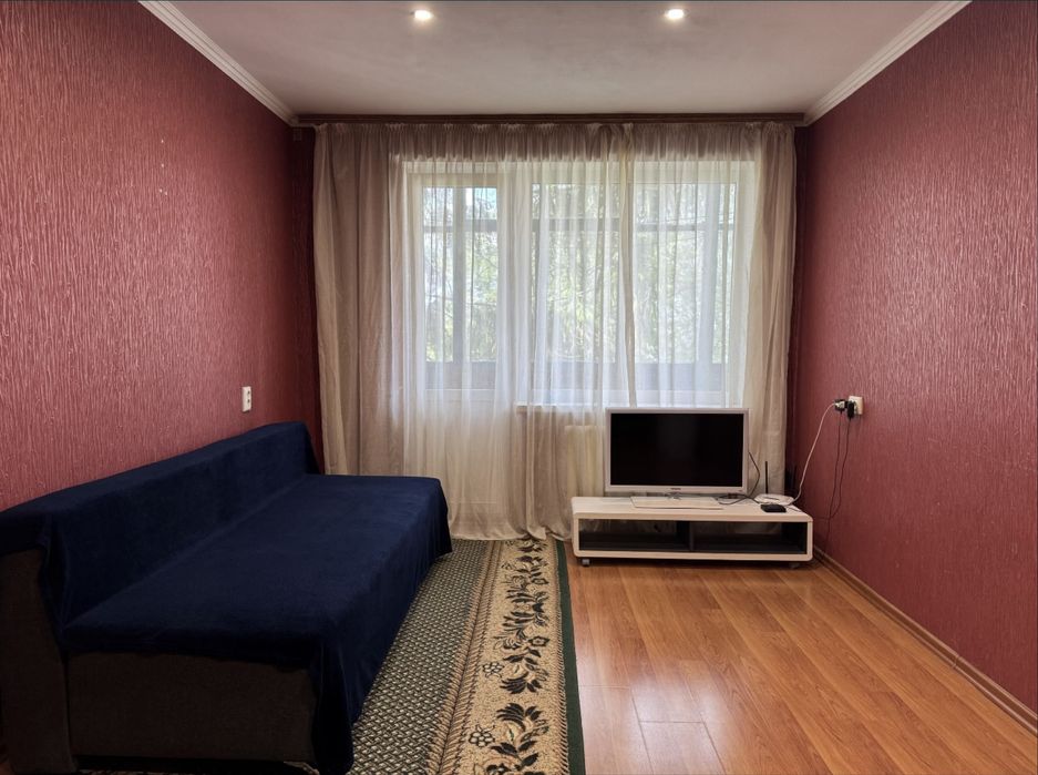 Квартира Центр ! подобово та почасово ! Звоніть на смс не відповідаю !